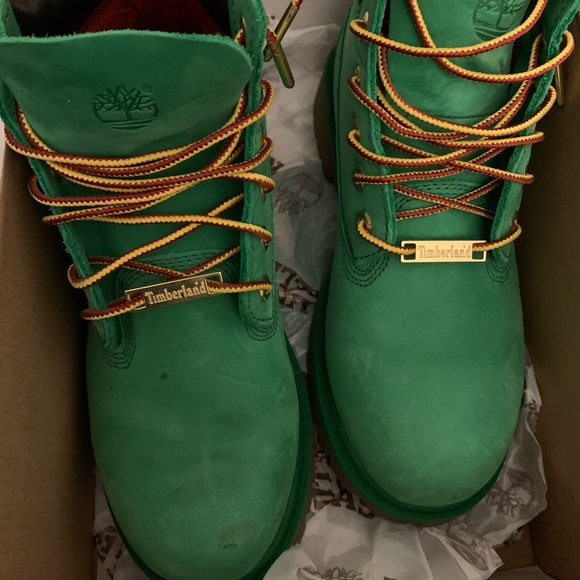 Exclusive Green Timberlands - Picture 2 of 4